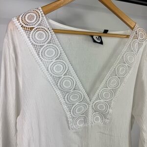 A&I White V-Neck Tunic With Crochet Details Size M